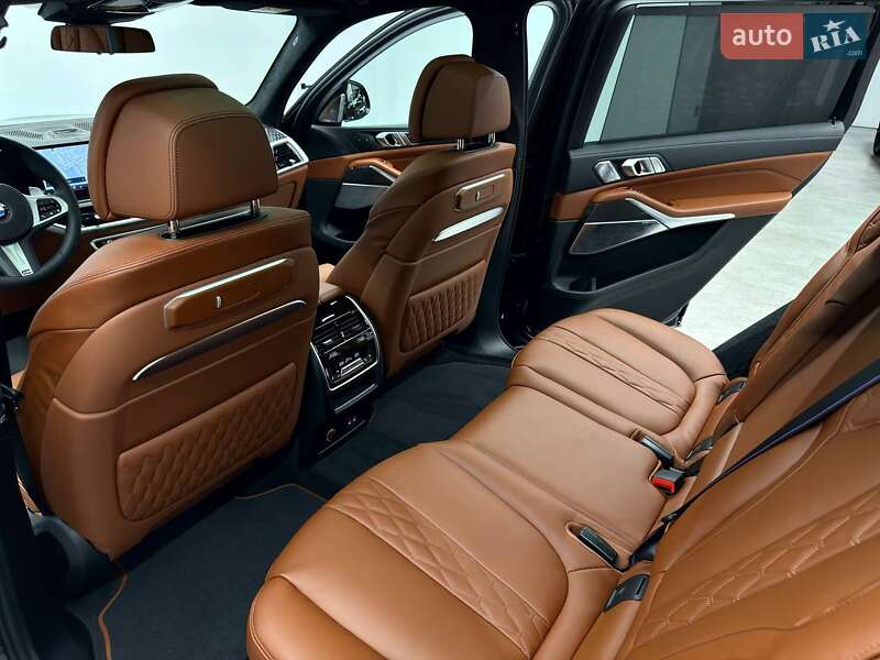 Внедорожник / Кроссовер BMW X7 2025 в Киеве