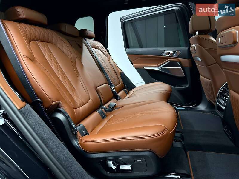 Внедорожник / Кроссовер BMW X7 2025 в Киеве