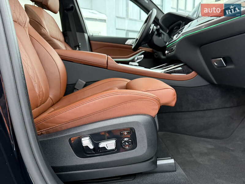 Внедорожник / Кроссовер BMW X7 2020 в Умани