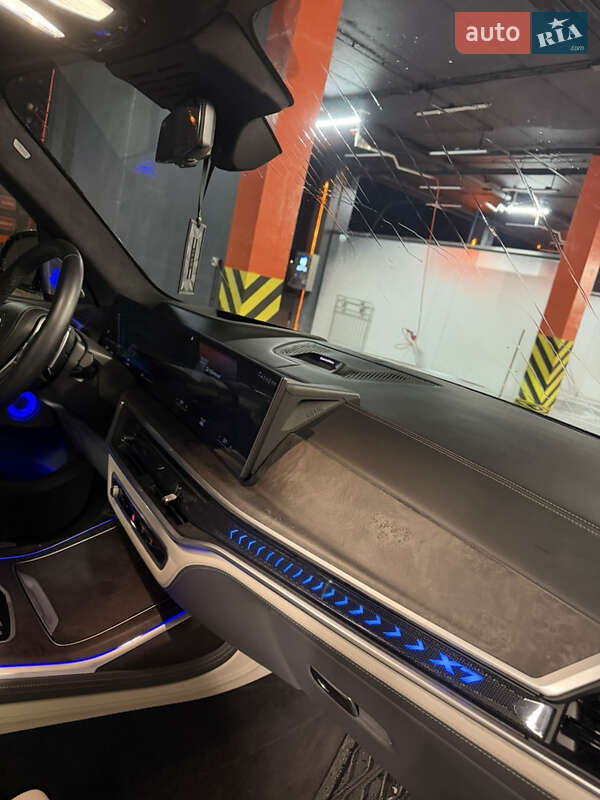 Внедорожник / Кроссовер BMW X7 2023 в Одессе