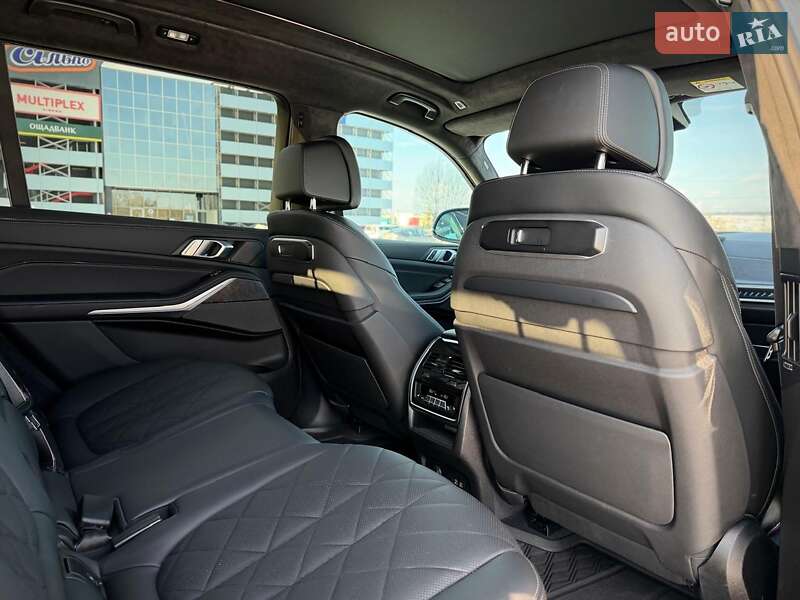 Внедорожник / Кроссовер BMW X7 2024 в Киеве