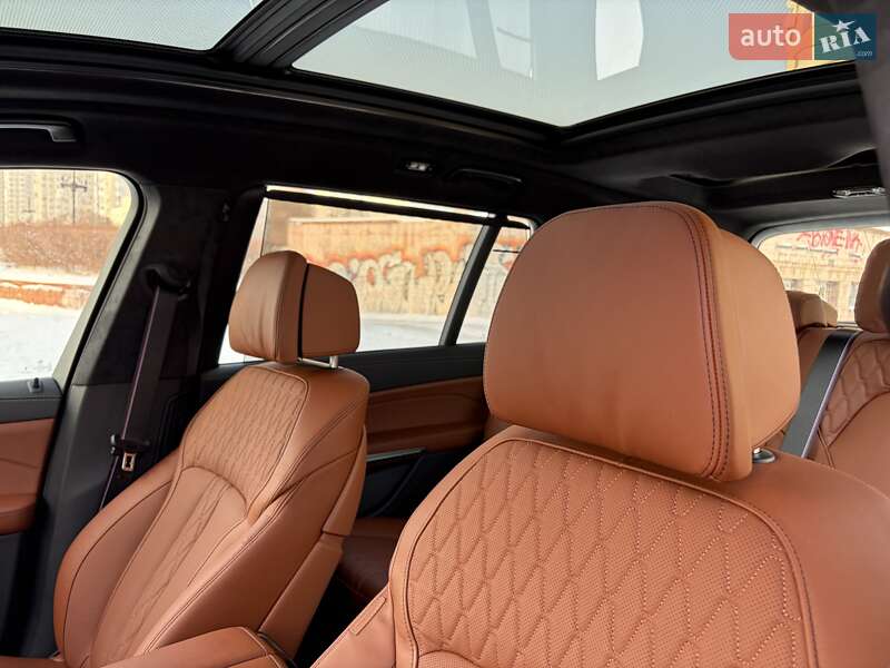 Внедорожник / Кроссовер BMW X7 2023 в Киеве фото 39 Внедорожник / Кроссовер BMW X7 2023 в Киеве