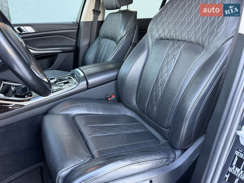 Внедорожник / Кроссовер BMW X7 2020 в Черкассах
