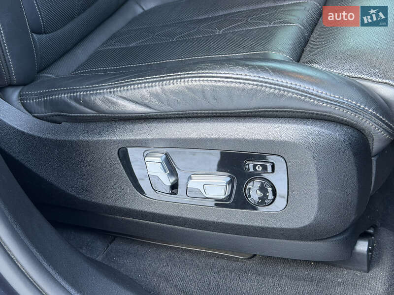 Внедорожник / Кроссовер BMW X7 2020 в Черкассах