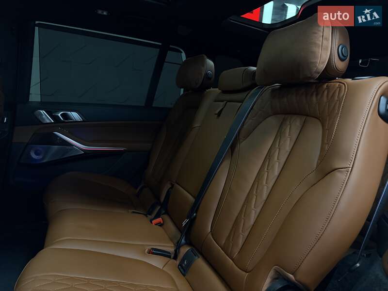 Внедорожник / Кроссовер BMW X7 2024 в Тернополе