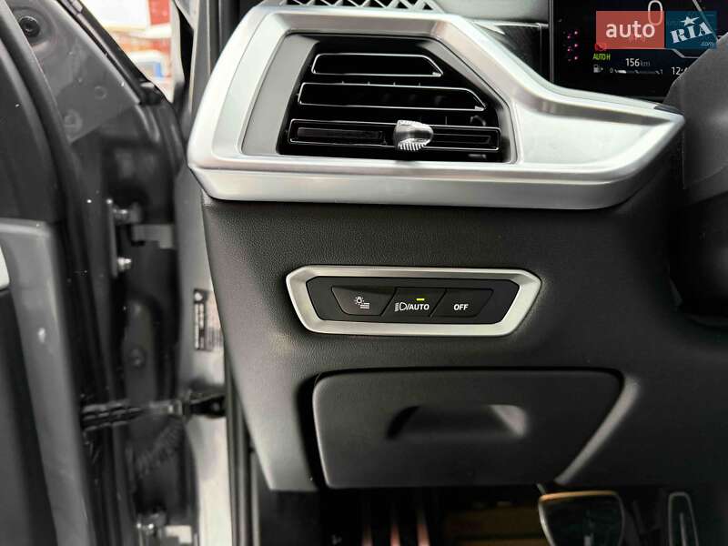 Внедорожник / Кроссовер BMW X7 2024 в Львове