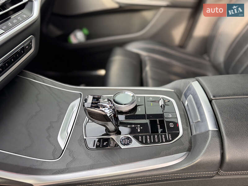 Внедорожник / Кроссовер BMW X7 2020 в Харькове