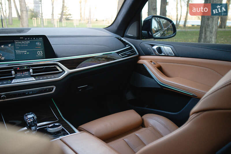 Внедорожник / Кроссовер BMW X7 2021 в Киеве