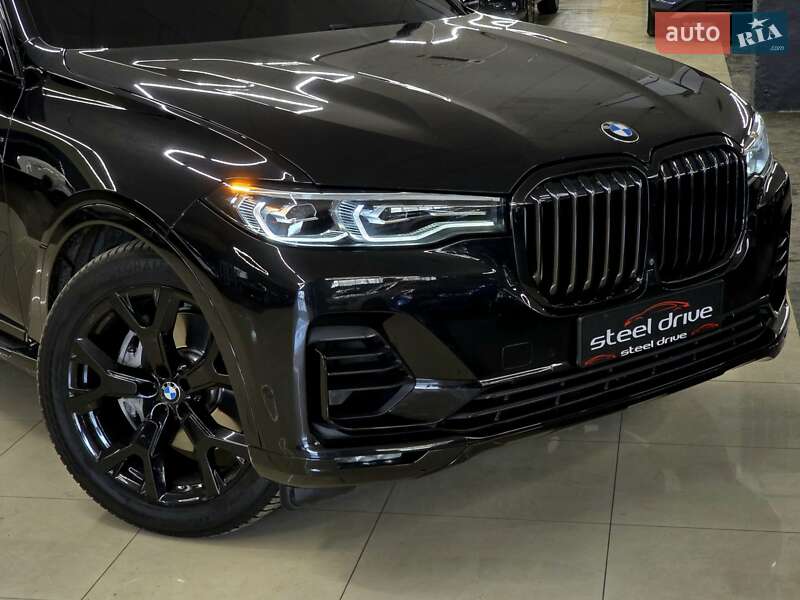 Внедорожник / Кроссовер BMW X7 2021 в Николаеве