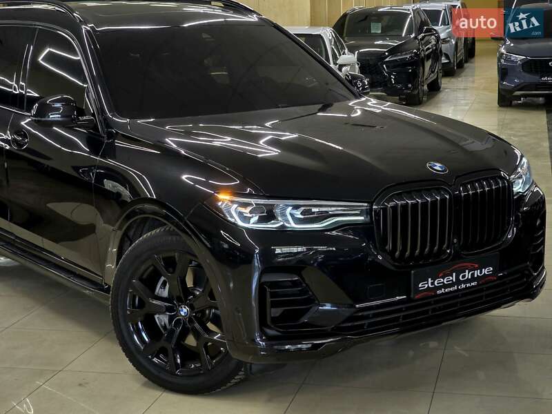 Внедорожник / Кроссовер BMW X7 2021 в Николаеве