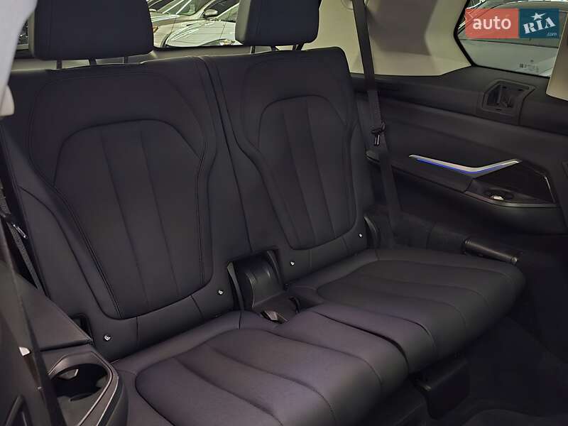Внедорожник / Кроссовер BMW X7 2021 в Николаеве