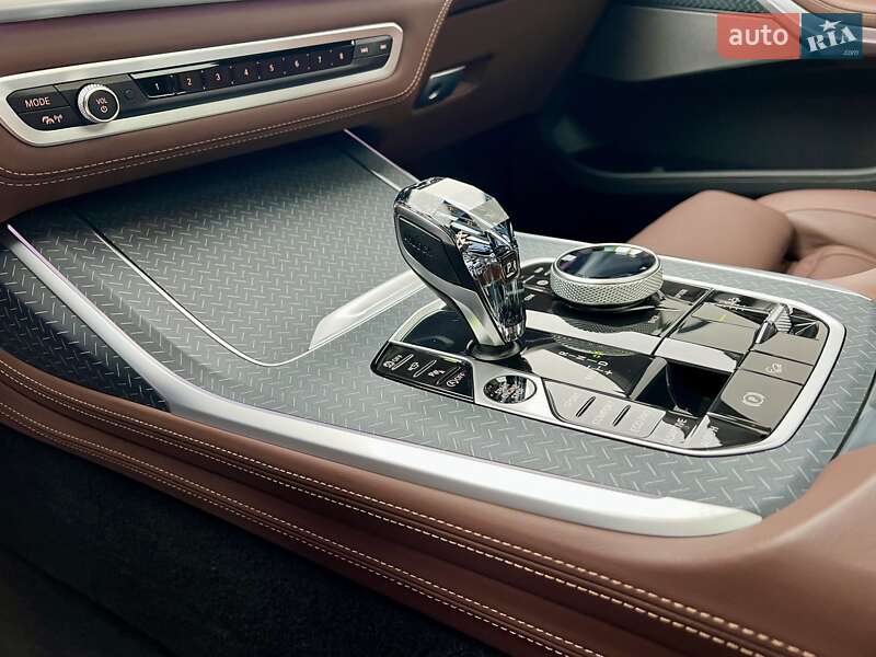 Внедорожник / Кроссовер BMW X7 2022 в Киеве