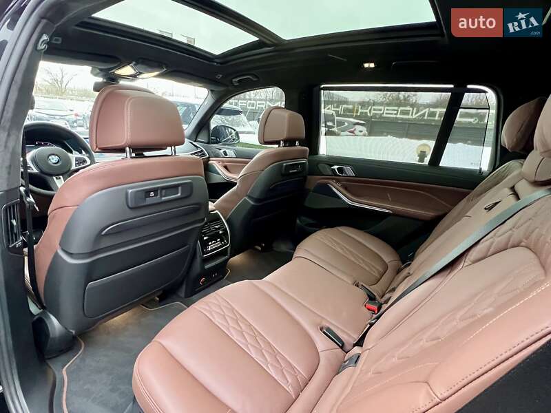 Внедорожник / Кроссовер BMW X7 2022 в Киеве