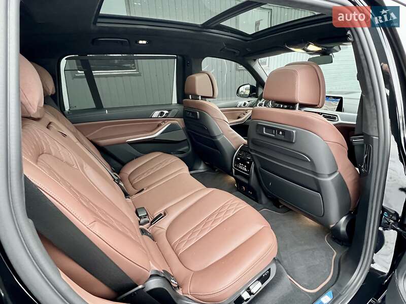 Внедорожник / Кроссовер BMW X7 2022 в Киеве