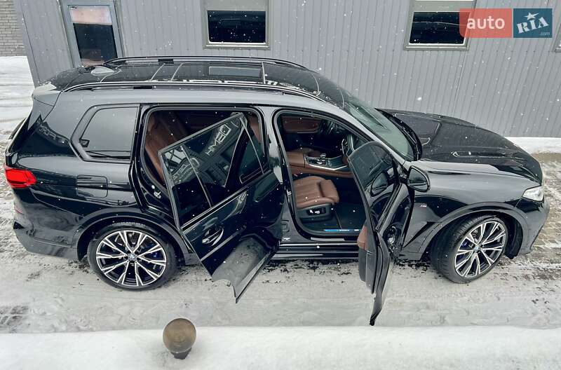 Внедорожник / Кроссовер BMW X7 2022 в Киеве