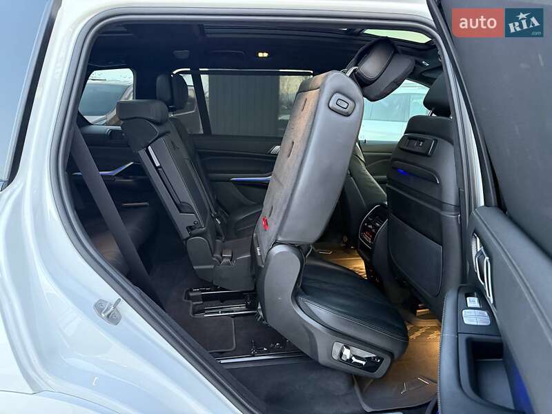 Внедорожник / Кроссовер BMW X7 2022 в Хмельницком