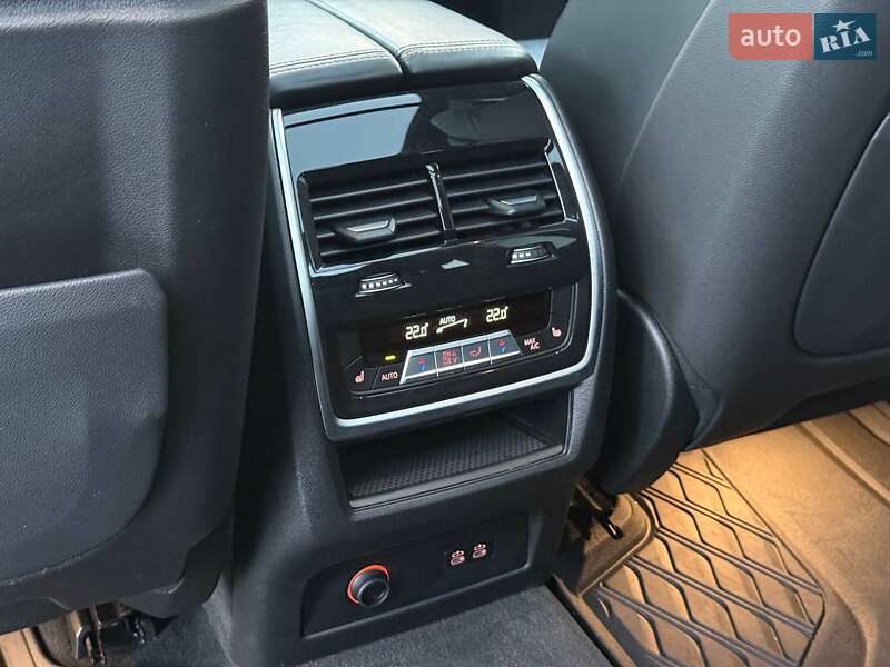 Внедорожник / Кроссовер BMW X7 2022 в Хмельницком