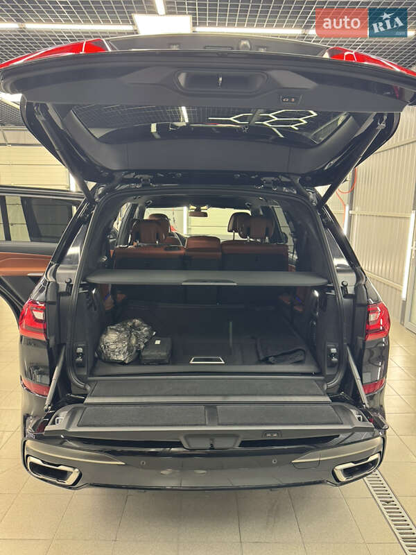 Внедорожник / Кроссовер BMW X7 2022 в Запорожье