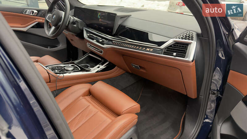 Внедорожник / Кроссовер BMW X7 2025 в Луцке