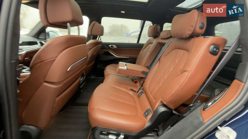 Внедорожник / Кроссовер BMW X7 2025 в Луцке