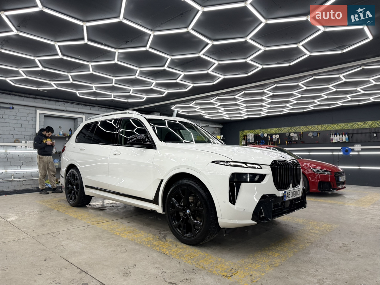 2020 BMW X7 - мініатюра 23