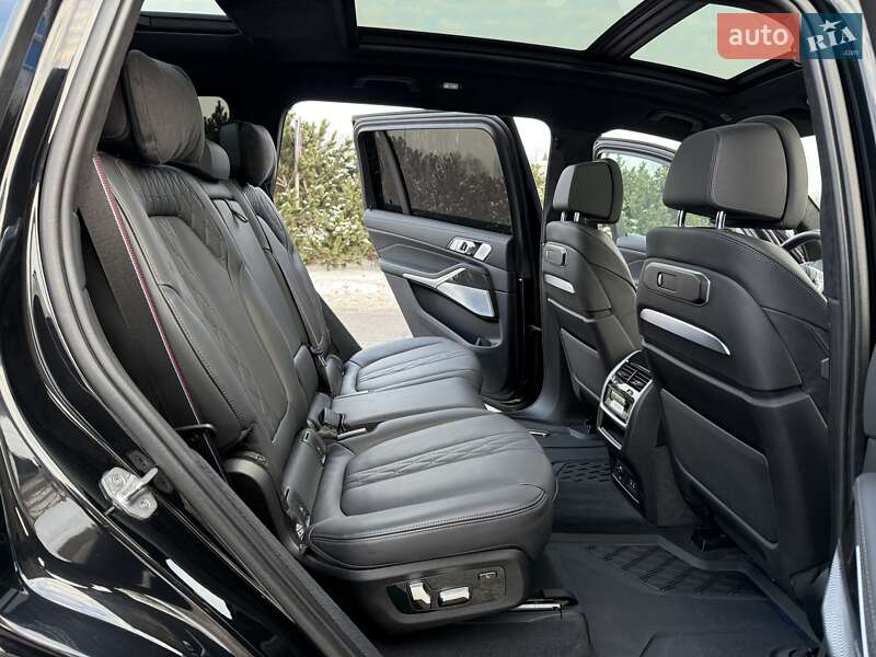 Внедорожник / Кроссовер BMW X7 2023 в Киеве