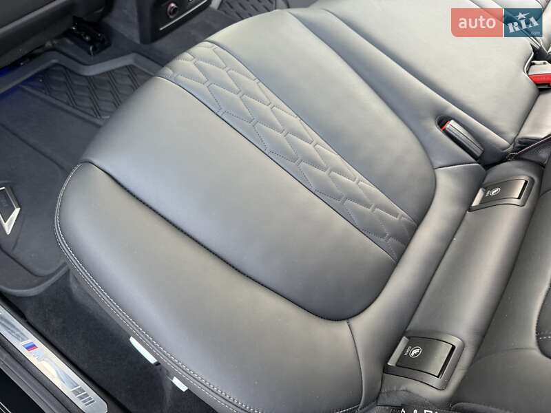 Внедорожник / Кроссовер BMW X7 2023 в Киеве