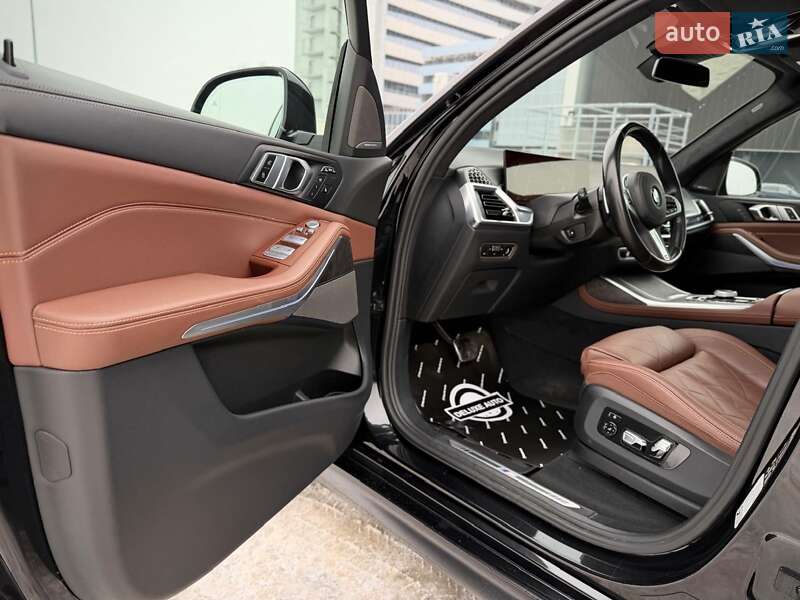 Внедорожник / Кроссовер BMW X7 2023 в Киеве