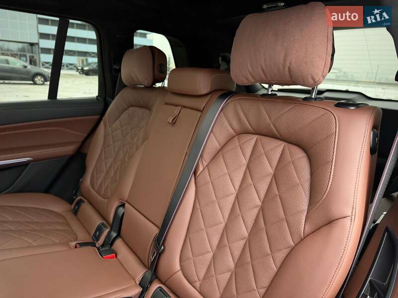 Внедорожник / Кроссовер BMW X7 2023 в Киеве