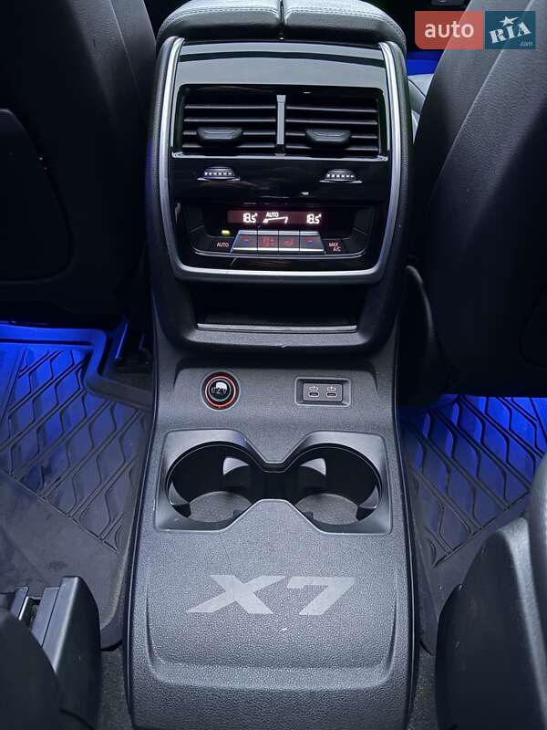 Внедорожник / Кроссовер BMW X7 2020 в Киеве