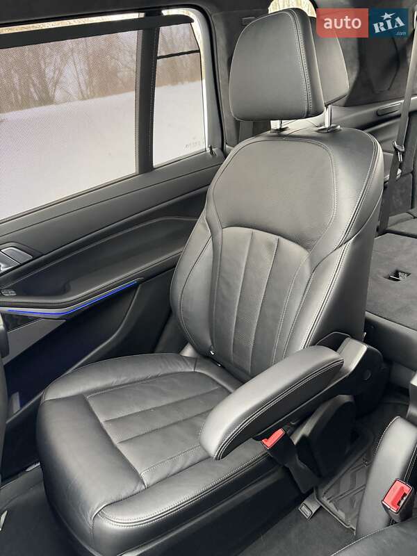 Внедорожник / Кроссовер BMW X7 2020 в Киеве