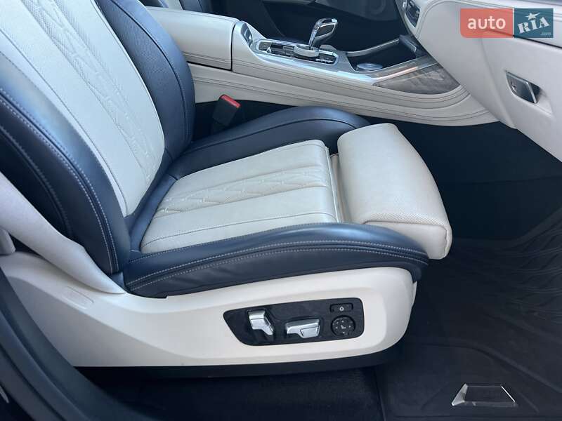 Внедорожник / Кроссовер BMW X7 2020 в Киеве