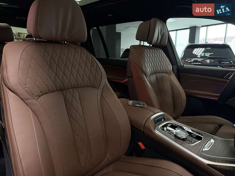 Внедорожник / Кроссовер BMW X7 2025 в Тернополе