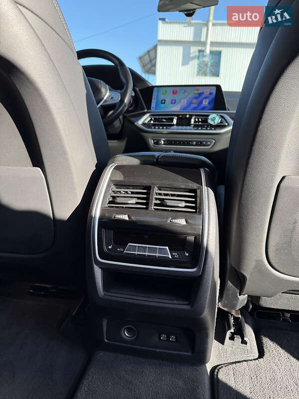 Позашляховик / Кросовер BMW X7 2020 в Києві