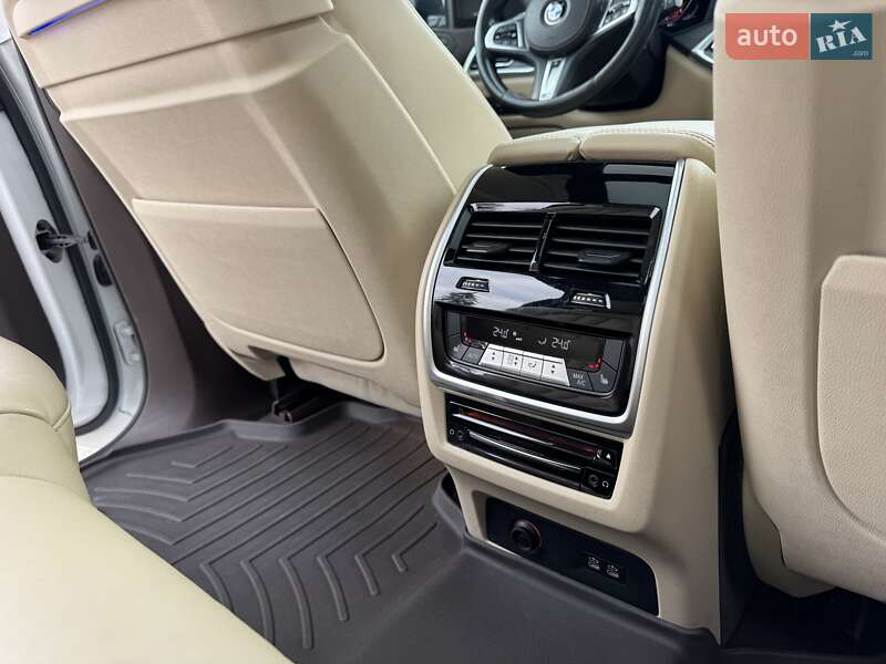 Внедорожник / Кроссовер BMW X7 2019 в Тернополе фото 19 Внедорожник / Кроссовер BMW X7 2019 в Тернополе