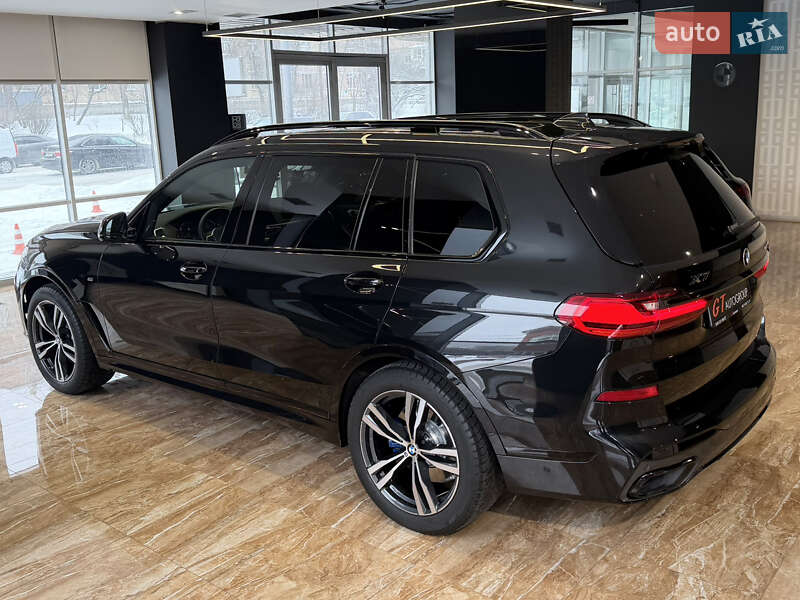 Внедорожник / Кроссовер BMW X7 2021 в Киеве