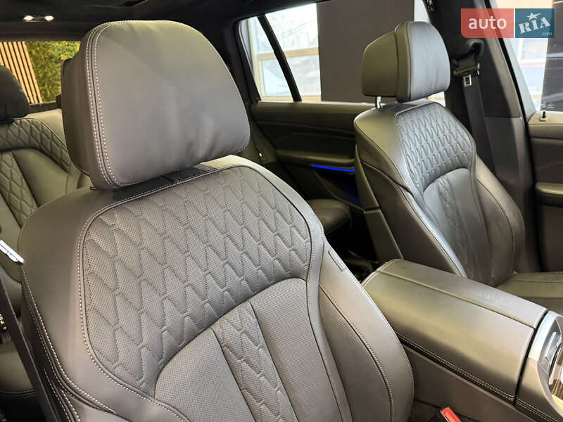 Внедорожник / Кроссовер BMW X7 2021 в Киеве