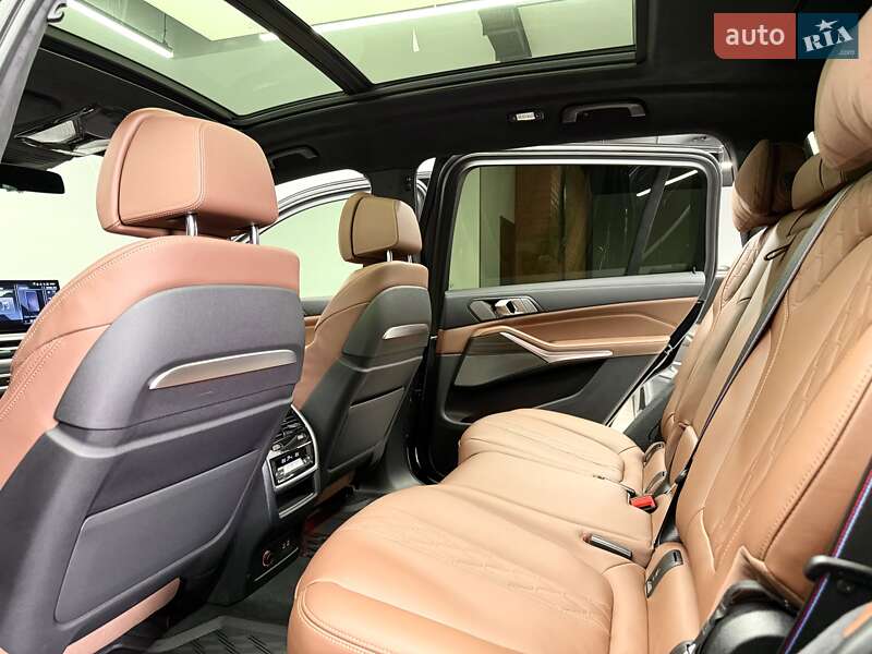 Внедорожник / Кроссовер BMW X7 2023 в Киеве