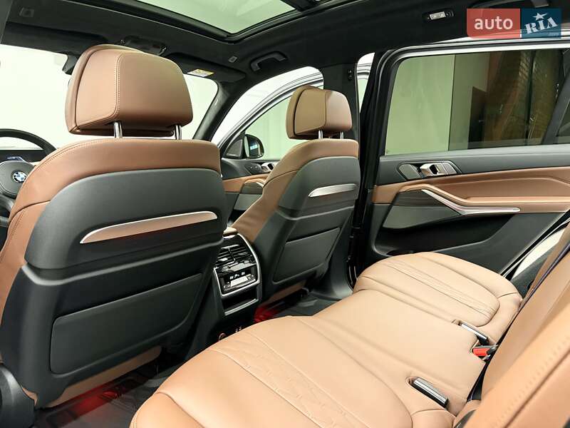 Внедорожник / Кроссовер BMW X7 2023 в Киеве