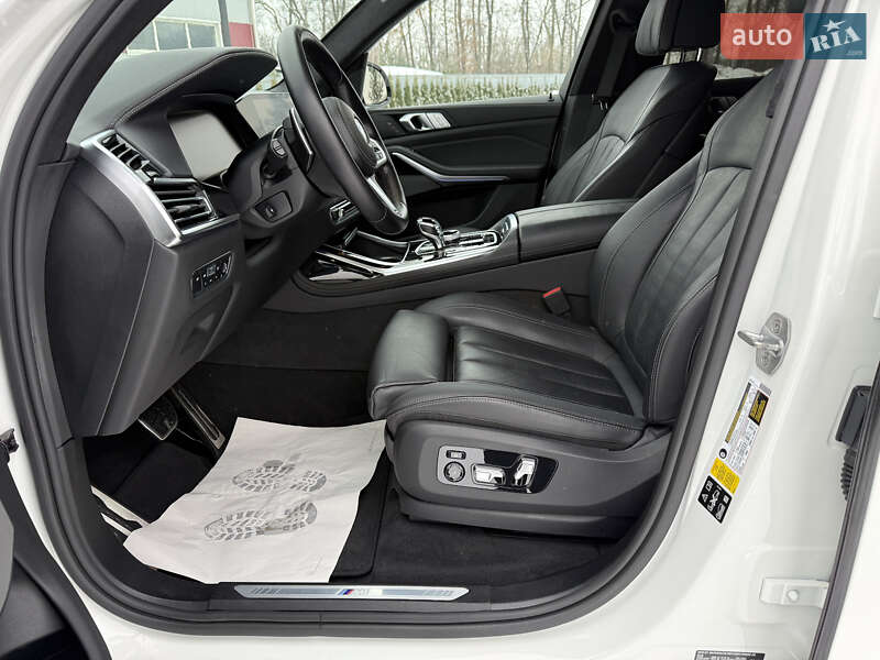 Внедорожник / Кроссовер BMW X7 2019 в Луцке