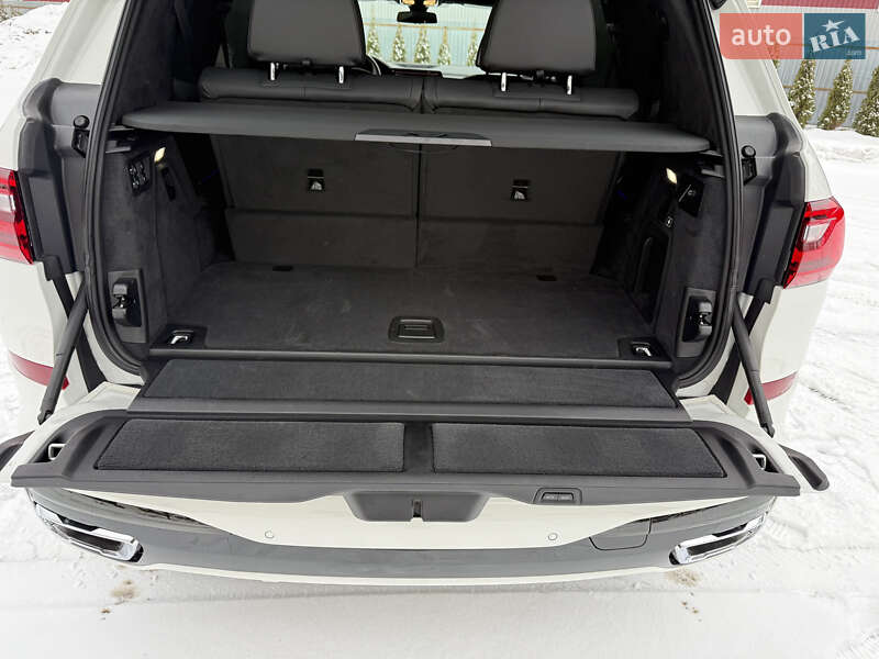 Внедорожник / Кроссовер BMW X7 2019 в Луцке