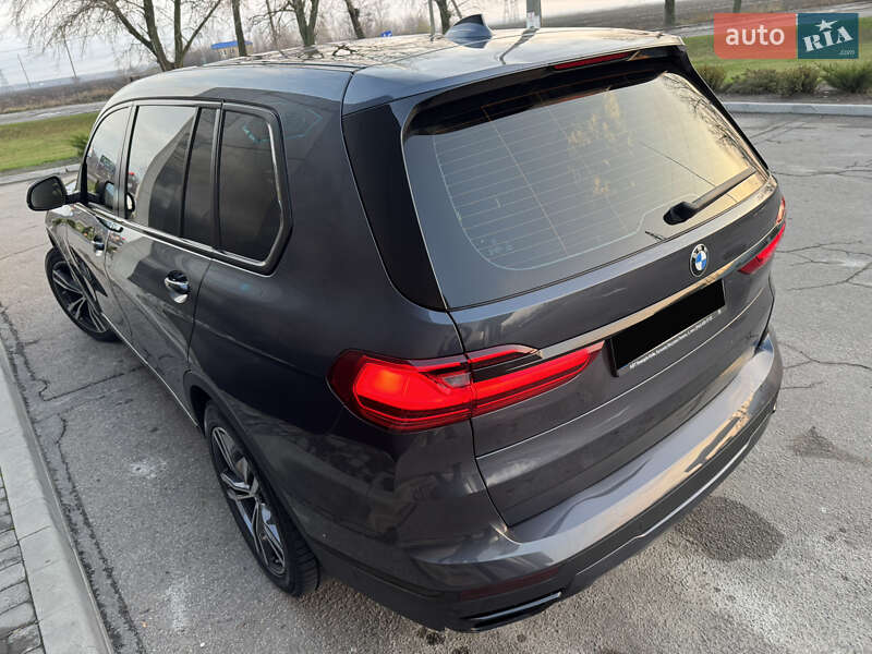 Позашляховик / Кросовер BMW X7 2019 в Дніпрі фото 19 Позашляховик / Кросовер BMW X7 2019 в Дніпрі