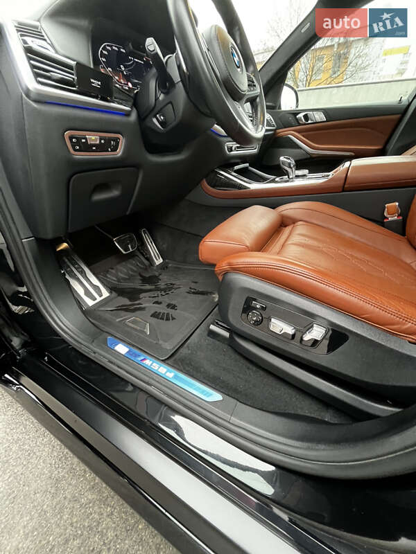 Позашляховик / Кросовер BMW X7 2022 в Дніпрі