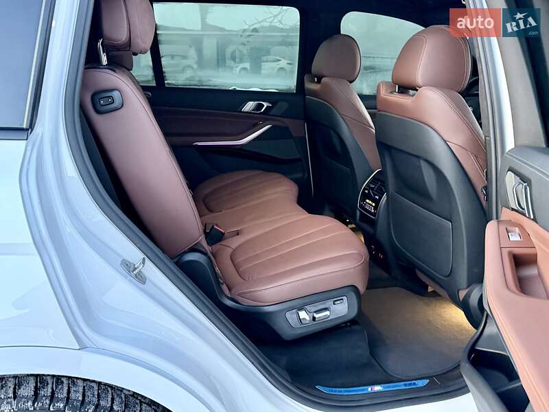 Позашляховик / Кросовер BMW X7 2022 в Києві фото 87 Позашляховик / Кросовер BMW X7 2022 в Києві