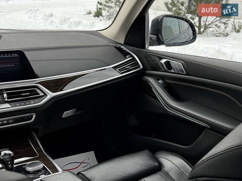 Внедорожник / Кроссовер BMW X7 2019 в Луцке