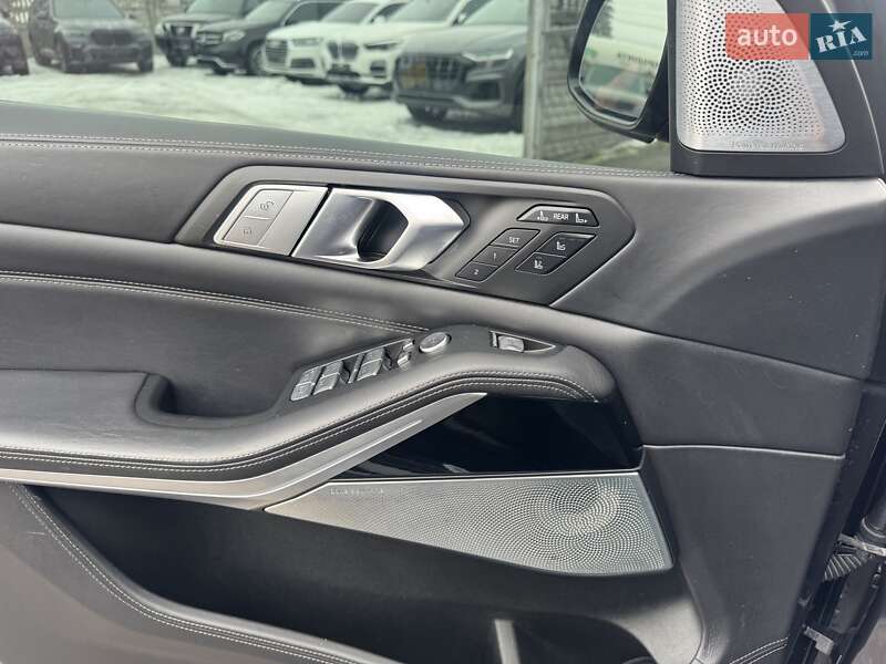 Внедорожник / Кроссовер BMW X7 2020 в Тернополе