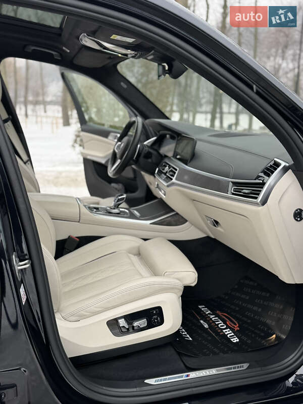 Внедорожник / Кроссовер BMW X7 2020 в Киеве