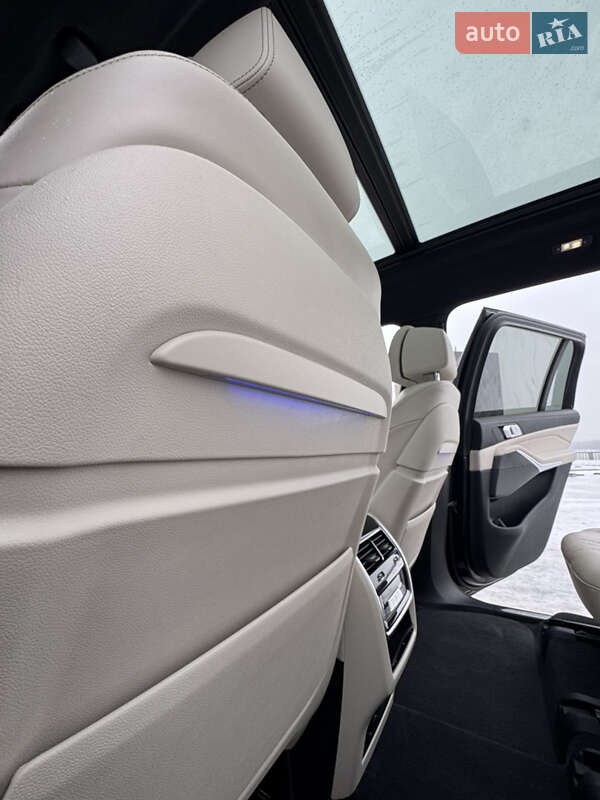 Внедорожник / Кроссовер BMW X7 2020 в Киеве