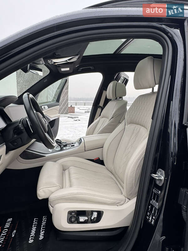 Внедорожник / Кроссовер BMW X7 2020 в Киеве