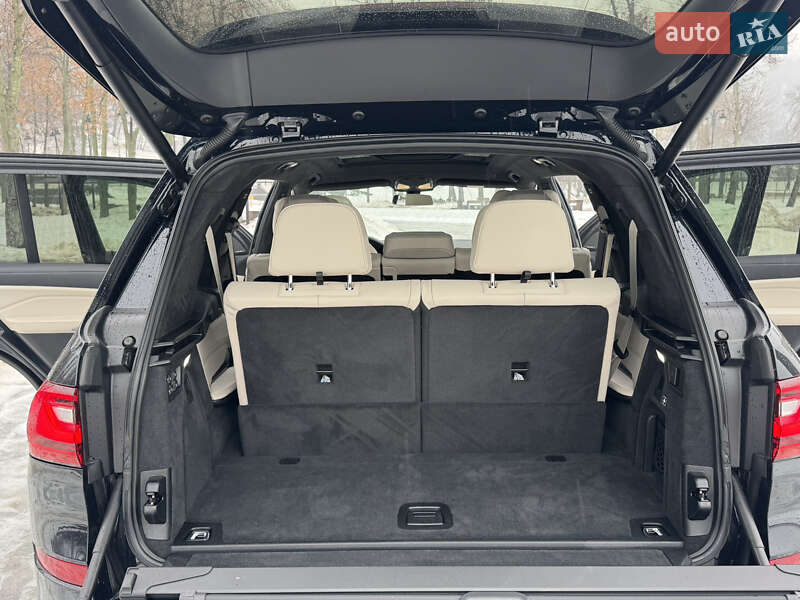 Внедорожник / Кроссовер BMW X7 2020 в Киеве